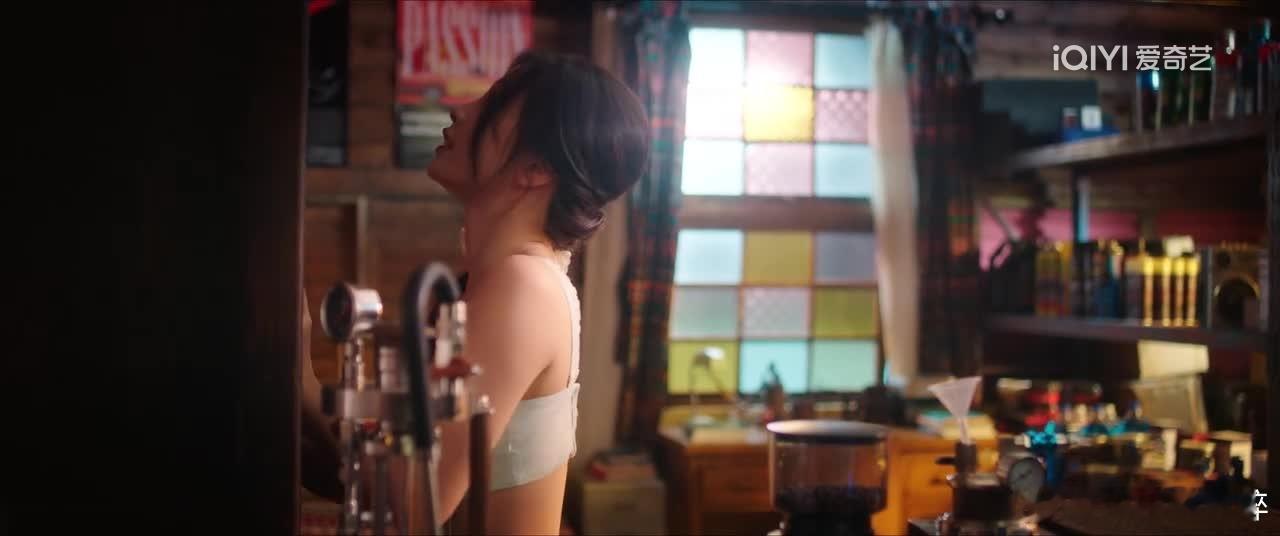 🐟在双轨里面真的每一帧都好美经常暂停截图虞书欣双轨