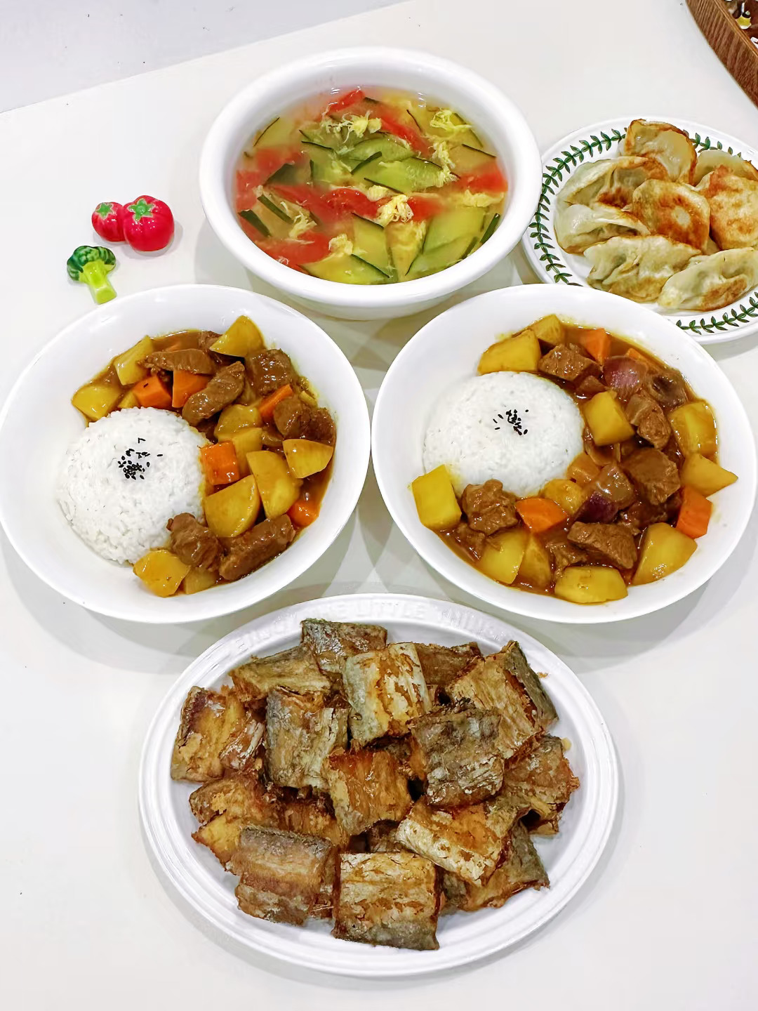 在家吃干净清爽的晚餐🍚简简单单的咖喱饭