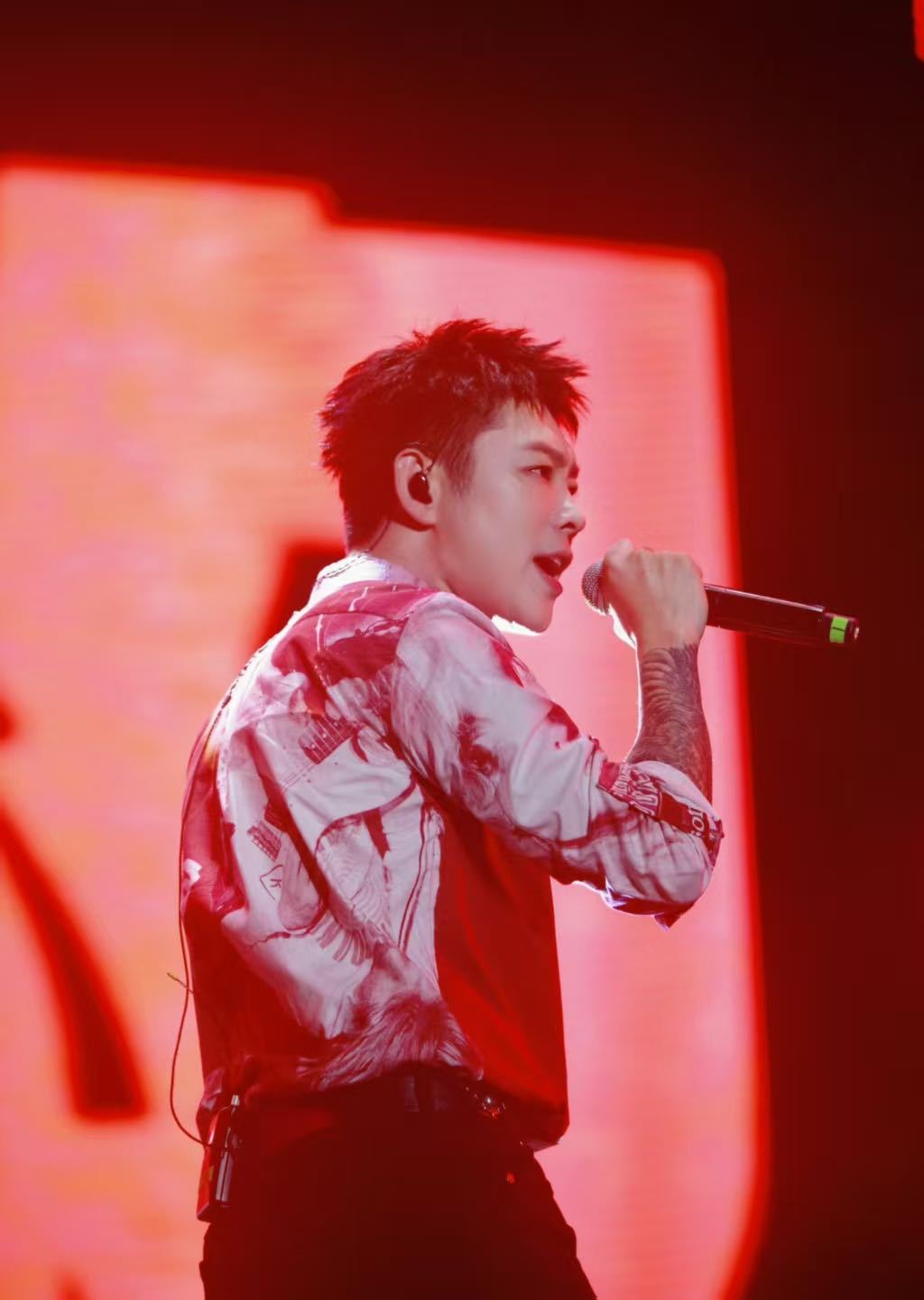 就是今天！宝石老舅唐山首演，我终于可以抢票了！从《野狼Disco》入坑，老舅的歌