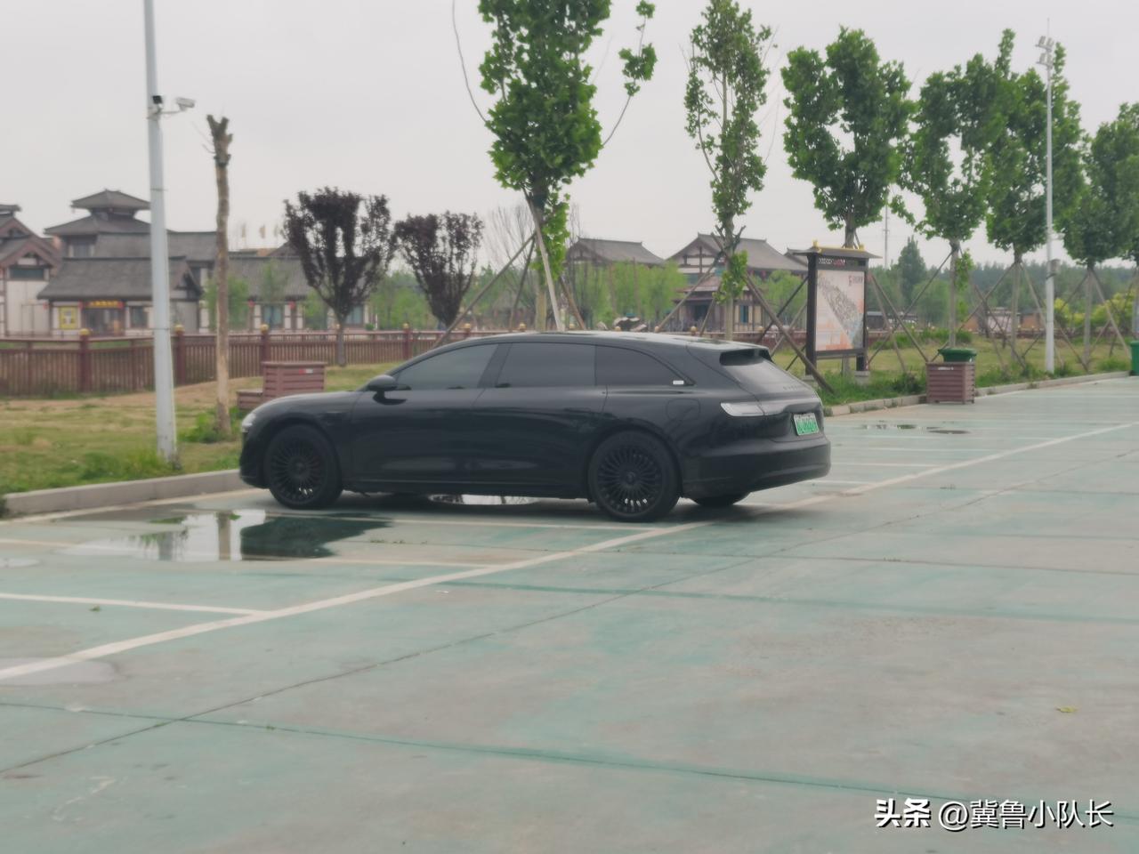 这个是什么车？看起来很不错。别样的车
