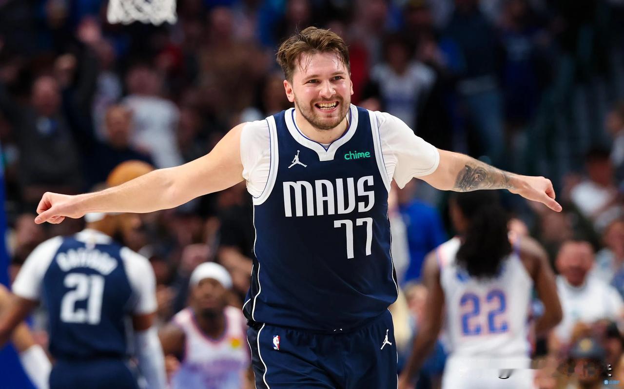 NBA赛场数据：东契奇30中15，三分13中4，罚球6中5，得39分10板11助
