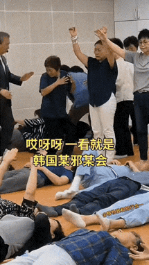 突然我想到了我是陈桂林的那部电影里面的情节。