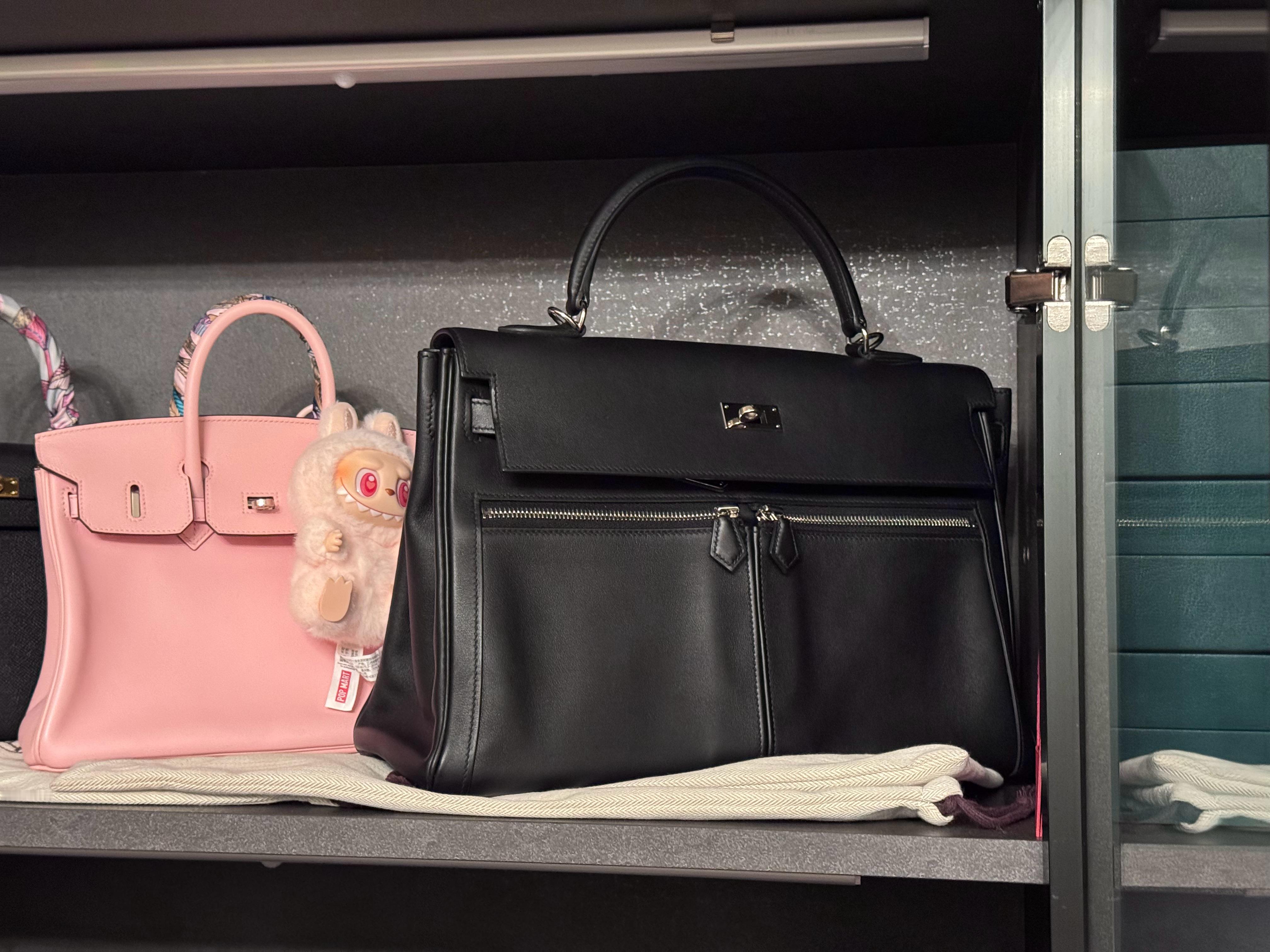 马年领导给买了法子，咱就拿一年的奖金送个小马，相比之下是不是我更好一些？感动极了