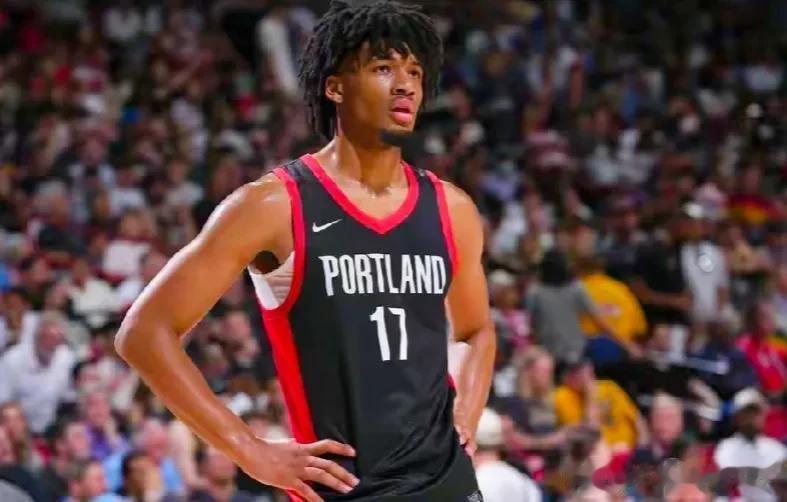 #NBA预言# 
北京时间11月5日NBA开拓者随队记者指出：新赛季球队最惊喜的