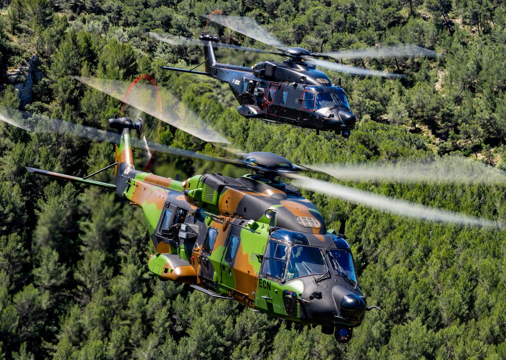 法国NH90直升机空对空摄影 旋翼视界 午安，下午好Photo credit: 