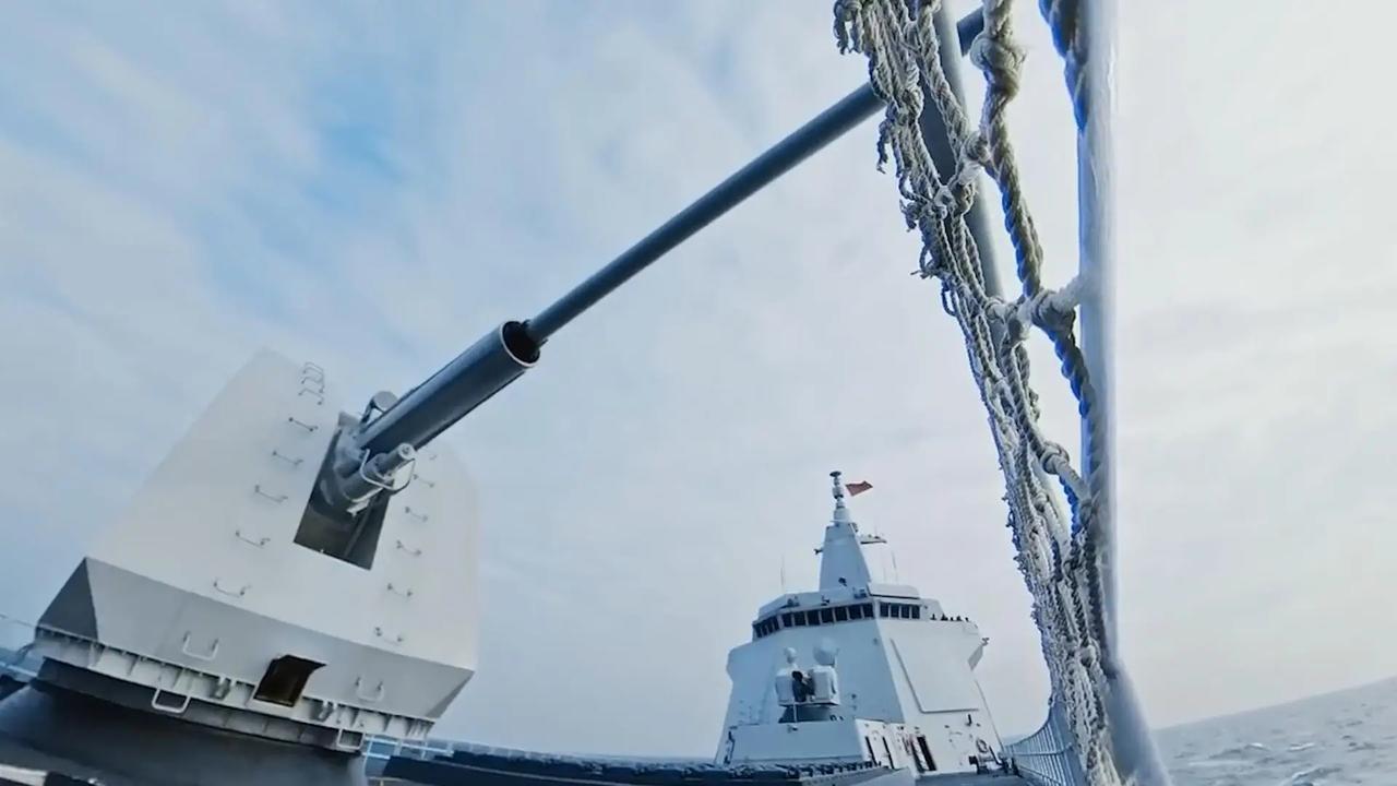 制导炮弹的成本要控制住，其实也不是做不到，本来中国武器装备造价是要比美国同类装备