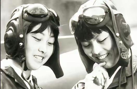 许世友登机后，发现飞行员是女儿，自豪：我家出了个飞行员

1965年，空军在南京