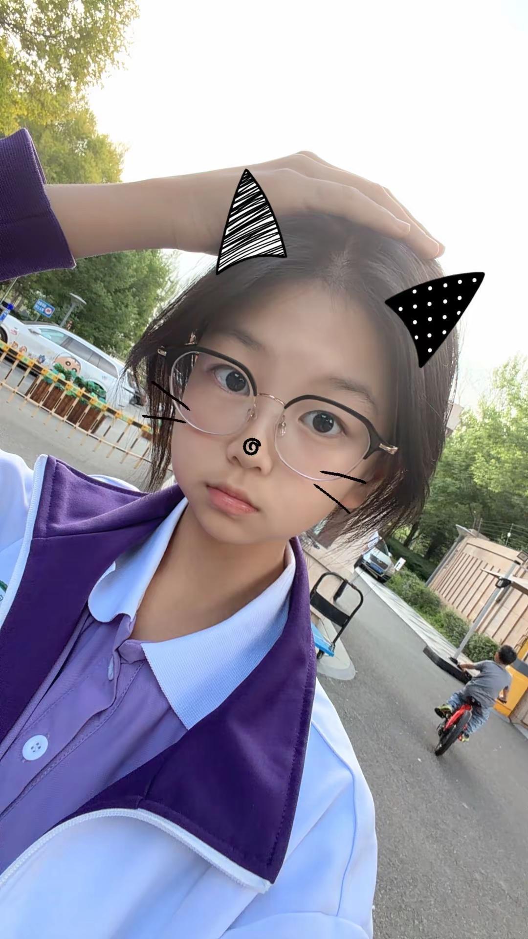 学生党也要萌萌哒 校服也能穿出卡哇伊感
