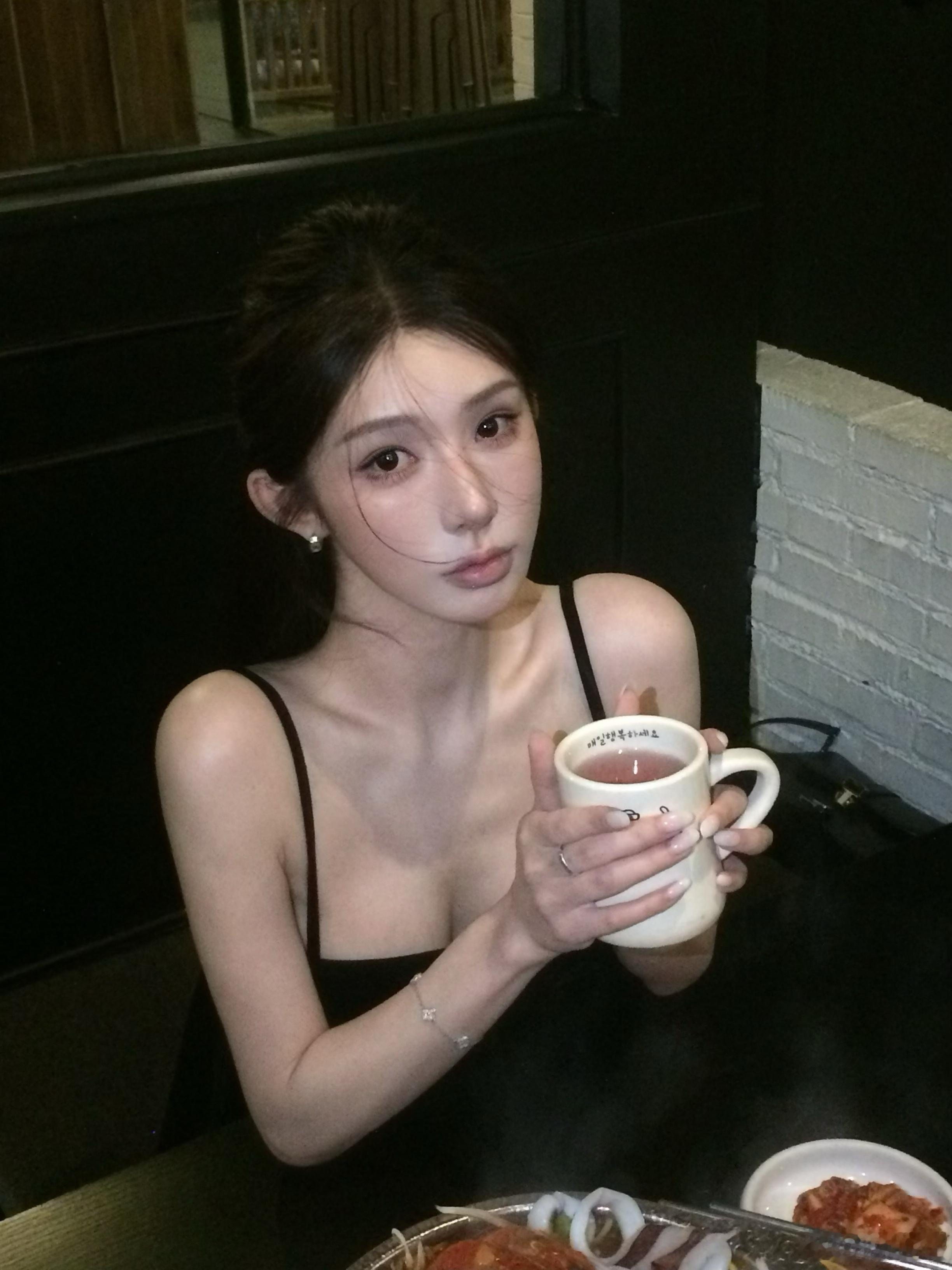 “见不到的日子都打电话陪我吧” ​​​
