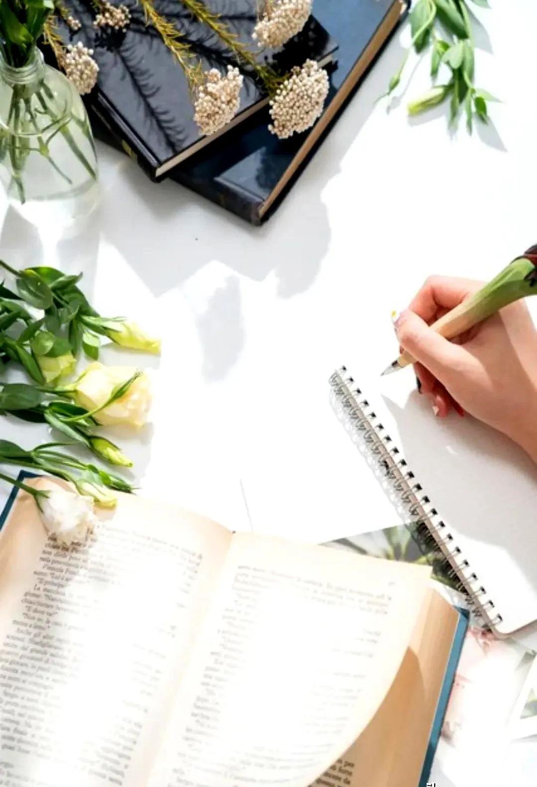 最怕的，就是那种十几岁姑娘的“感动”。
 
一颗糖，一句“我养你”，就觉得自己是