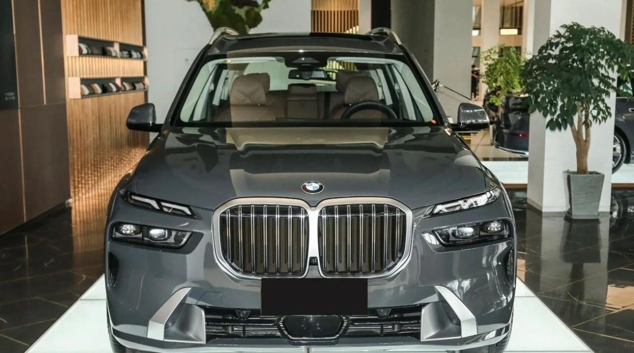 2026款宝马X7上市3月6号上市的2026款宝马X7车身尺寸5170/2000