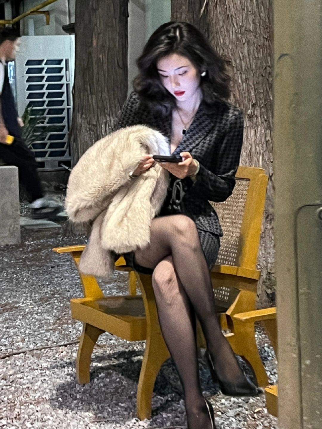 她私下就是烟酒都来啊