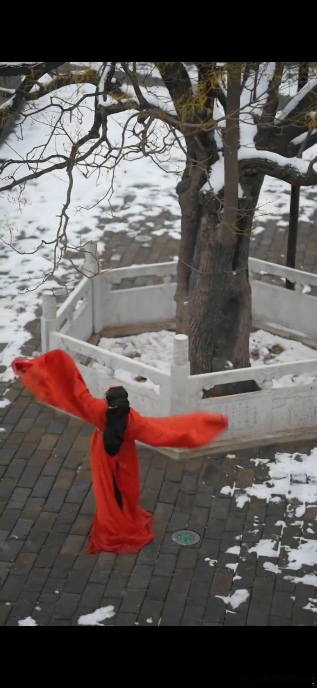 #情感#                     《天涯》岁暮天涯客思孤，驿站残