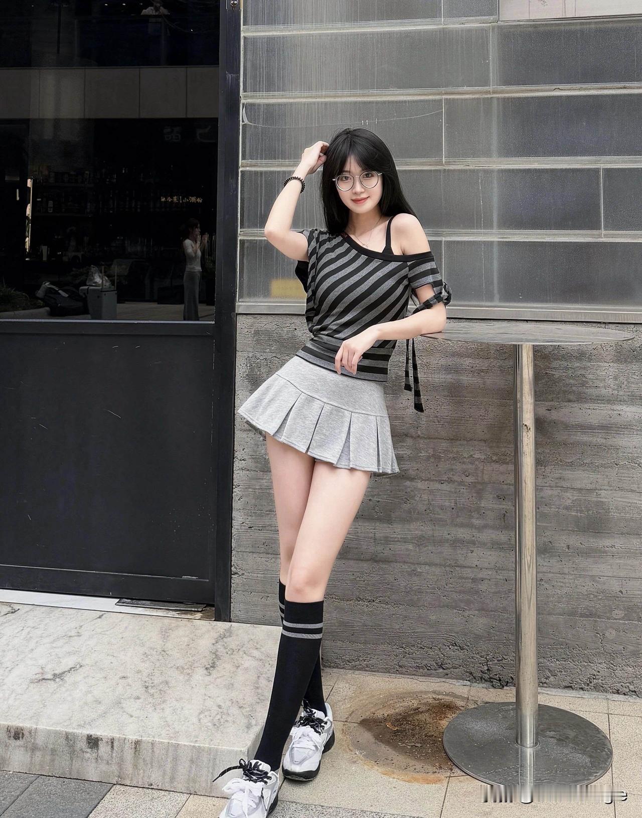 篮球，就像那个无论你满身荆棘如刺猬，仍会伸手拥你无忌讳的挚友。它是生活里的一首诗