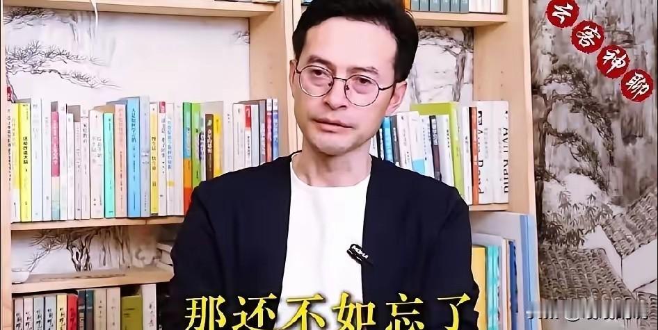 有些学者的“精致言论”，真不如闭嘴！
 
        排比句堆得华丽，却说“