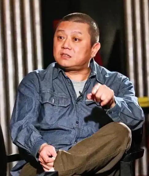 突然发现解放台湾省的建议，王朔的思路太妙了，他曾说收复台湾不需要打仗，直接宣布台