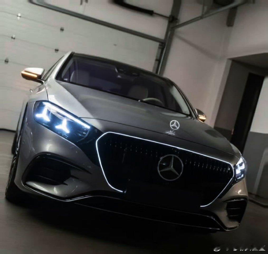 月底奔驰S级就要迎来中期改款了，据说就长这个样了？S级作为奔驰品牌的代表车型，在