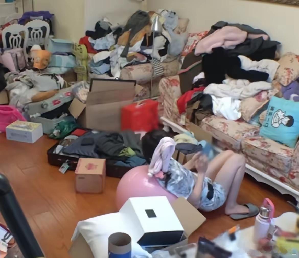 本来以为管乐只是懒，结果她说自己家已经长蘑菇了，那她不是懒，可能是心理有问题了，