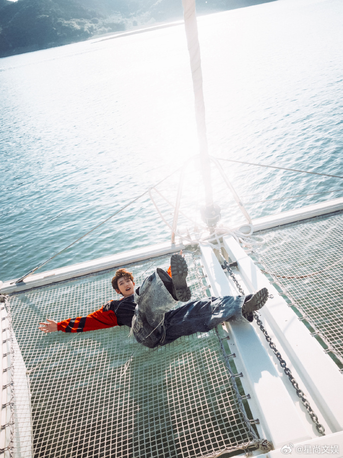 王源一组实体专辑花絮图 、王源所有期待陆续派送王源一组实体专辑花絮图王源所有期待