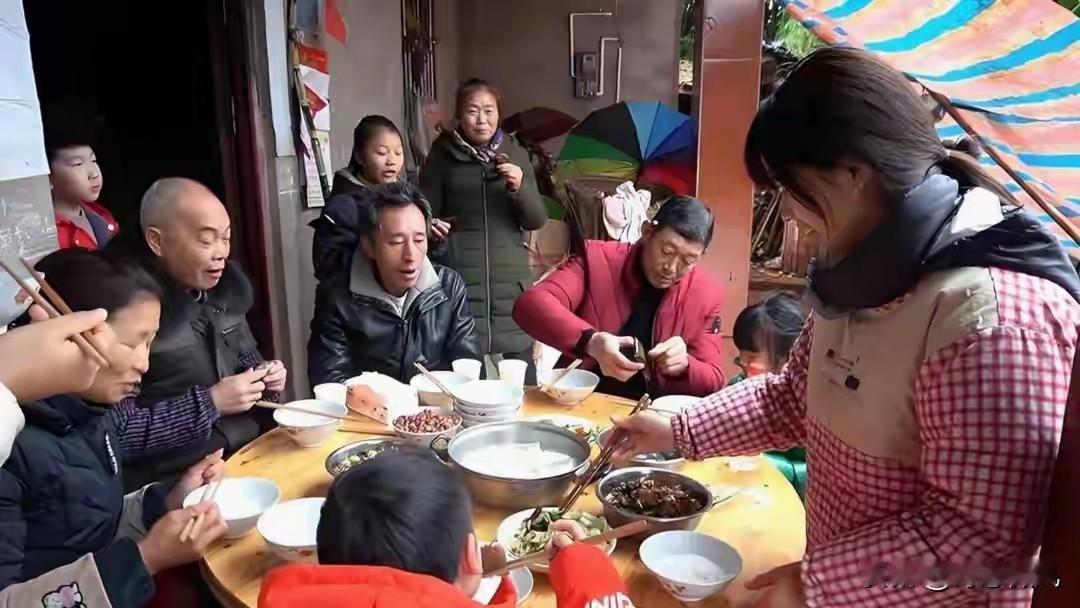 侄女上大学后上门两手空空，我心里五味杂陈，是孩子变了吗？
 
昨天我那上大学的侄