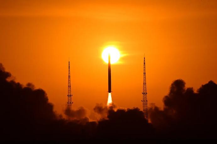 【快舟一号甲火箭成功发射气象星座11~14星】北京时间今12月25日09:00，