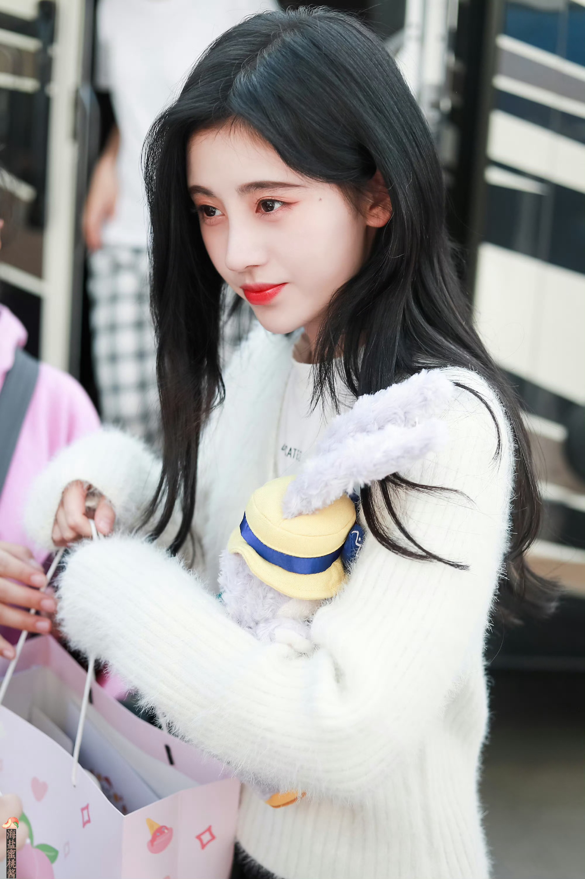 jjy鞠婧祎姜黎非 jjy鞠婧祎千香 “身处旷野，任何方向都是前方。”𝓘𝓷 