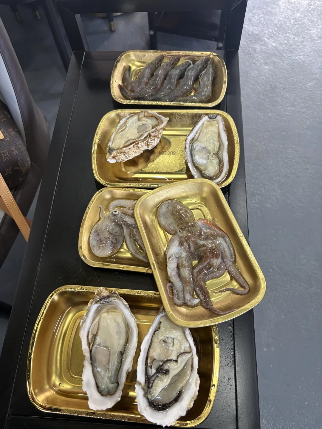 平潭岛 美食，这家海鲜自选火锅选址虽然有点难找，但是风景超绝，海鲜都很...