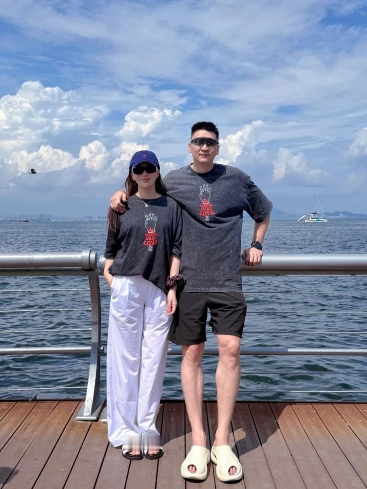 孙悦对象以前不是陈露吗？？？世事变化太快了，曾经孙大圣驰骋NBA赛场，堪称科比最
