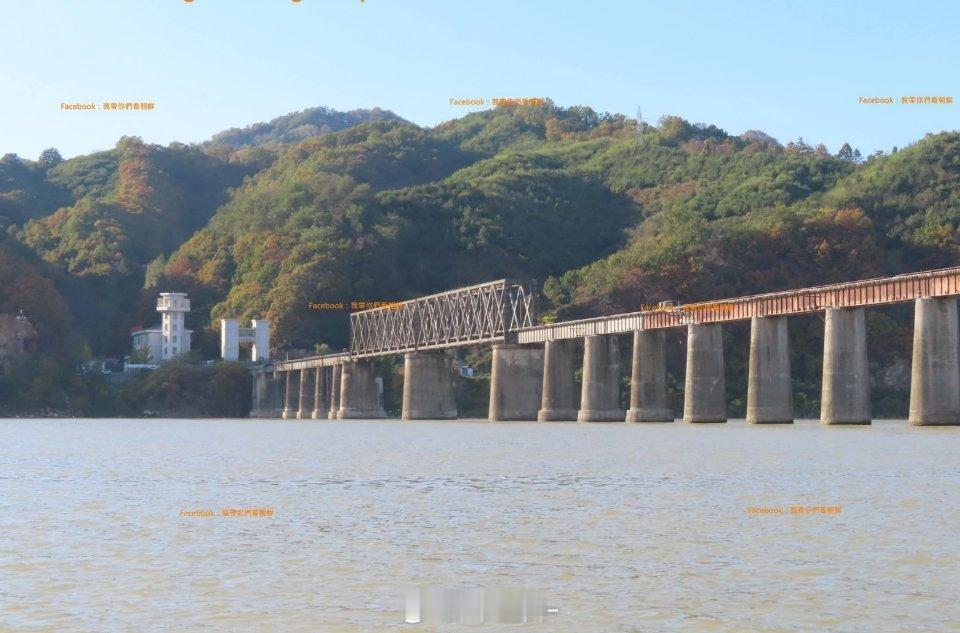 今天不仅是台湾光复纪念日，也是抗美援朝纪念日，75年前的今天，志愿军在进入朝鲜后