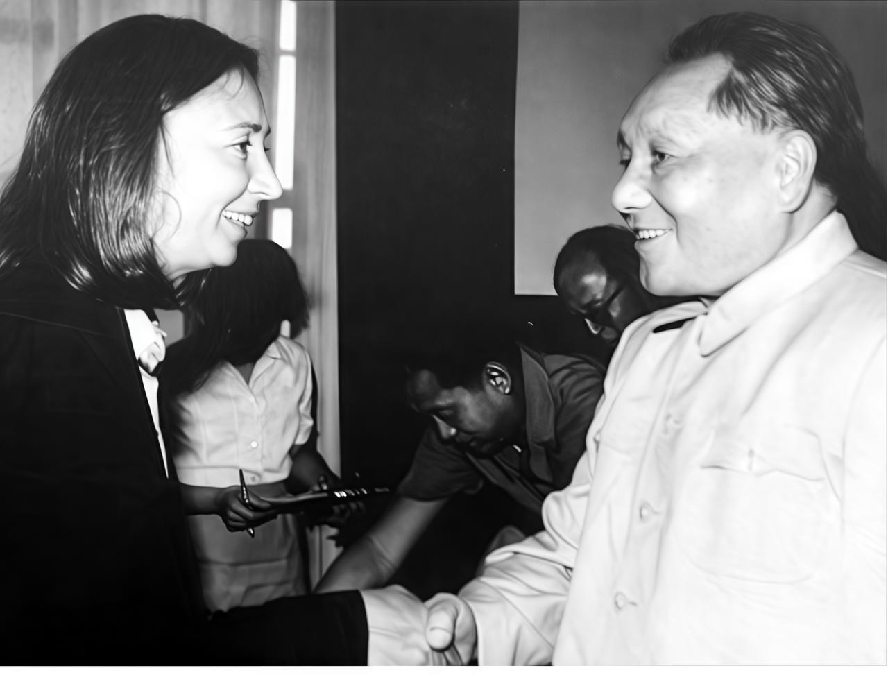 1980年8月，意大利女记者法拉奇采访邓小平，曾问了很多敏感的问题，其中就包括“