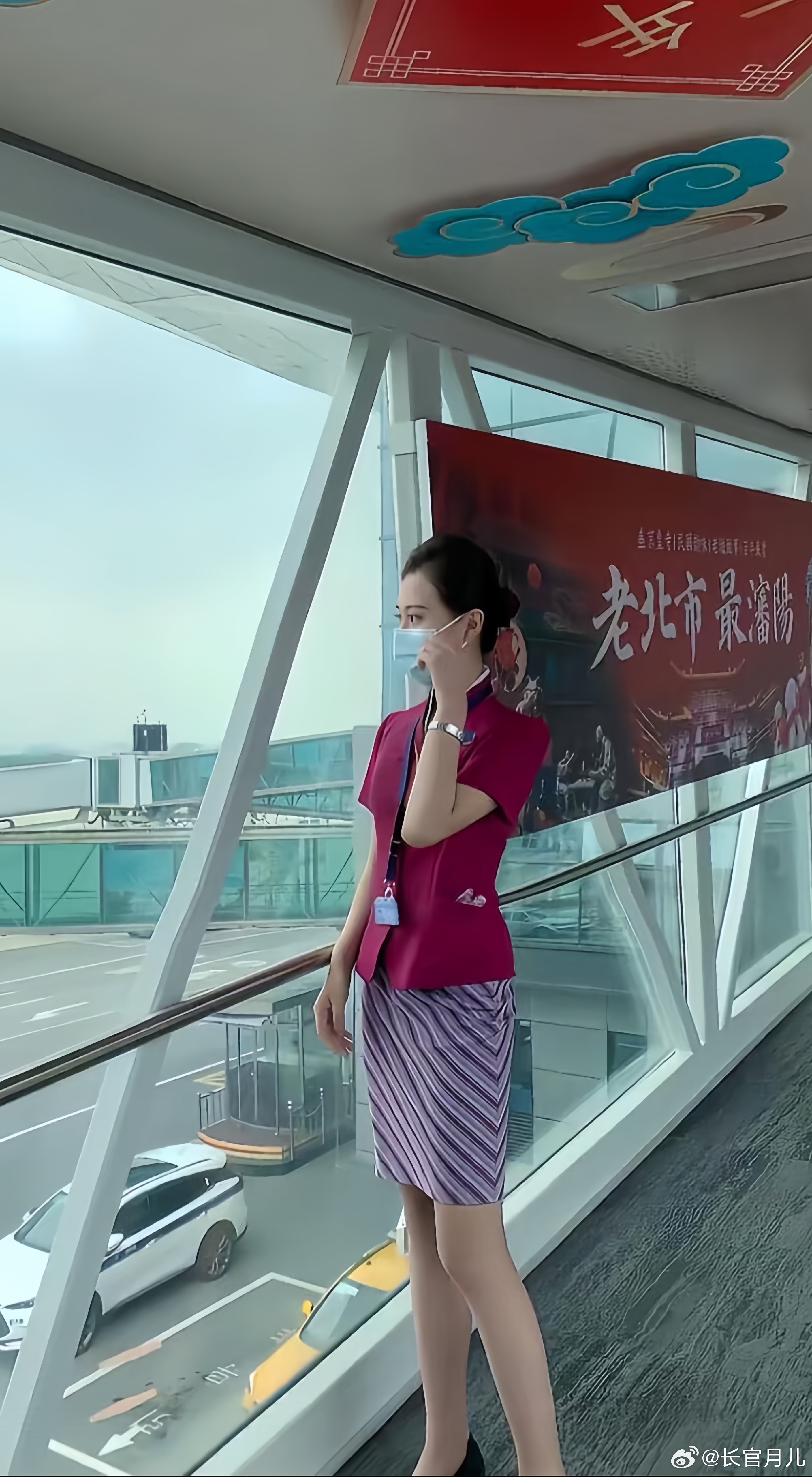 南航空姐的制服照，就是美。 