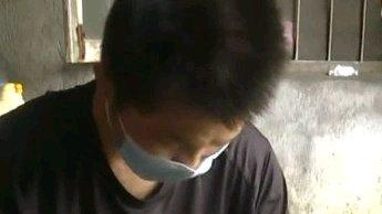 这男子真是把省钱发挥到极致了，全身衣服不到20元，烟酒不沾也不交际，硬生生攒下7