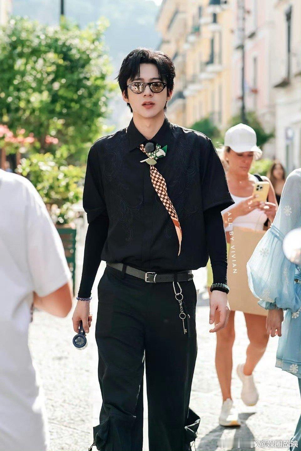 王子文刘宇宁我从未见过这样的你们 这个《玫瑰丛生》绝了啊！！我从未见过这样的刘宇