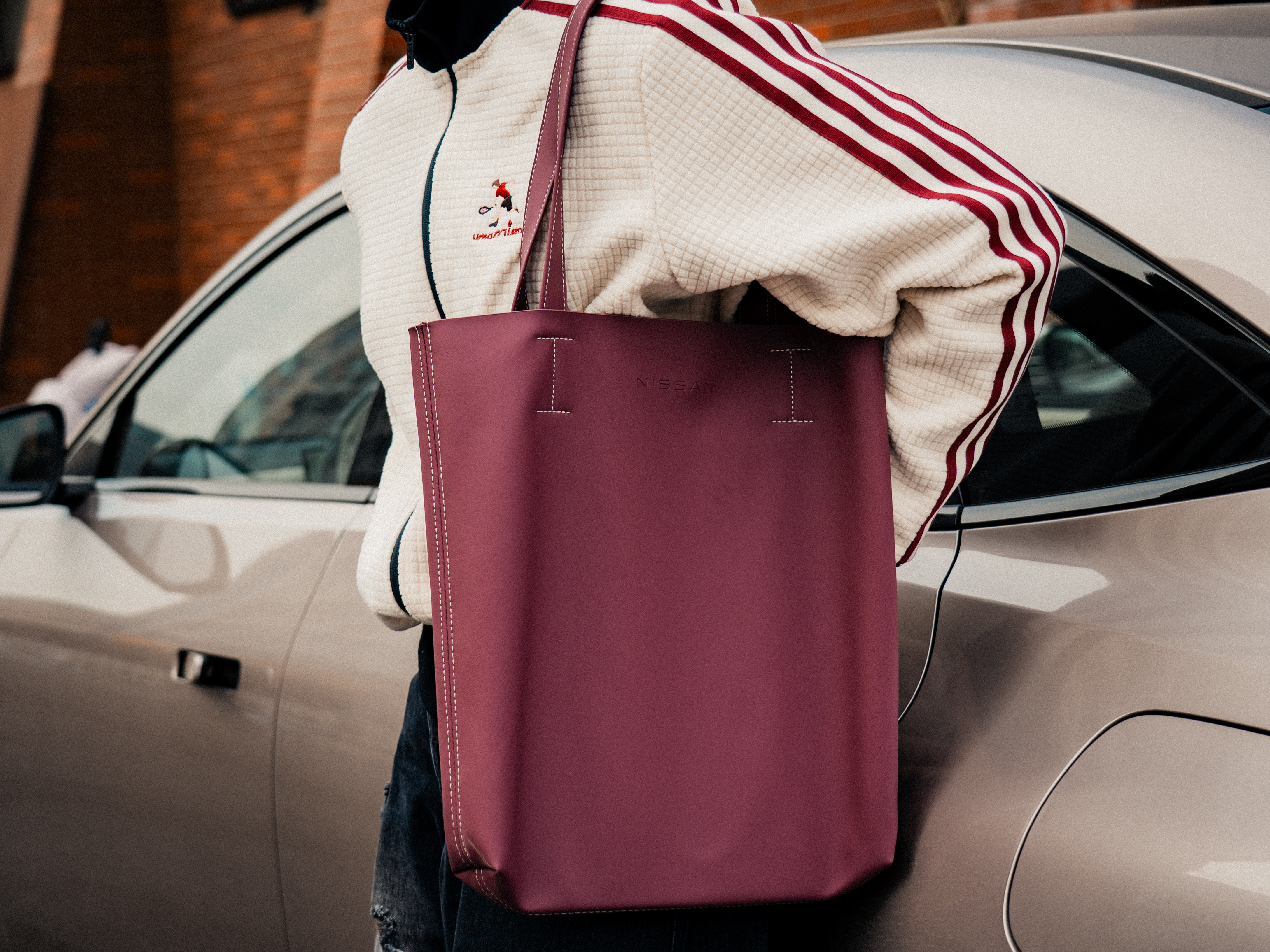 蓝盈莹开N6红运当头新年开大紫大红大N6东风日产N6上了一个新年新配色 『大红大