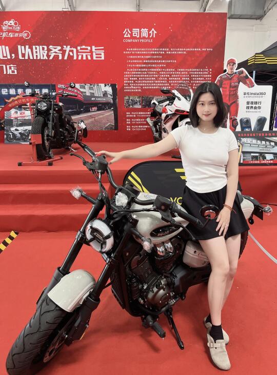 中山博览中心！！新的车展！！
