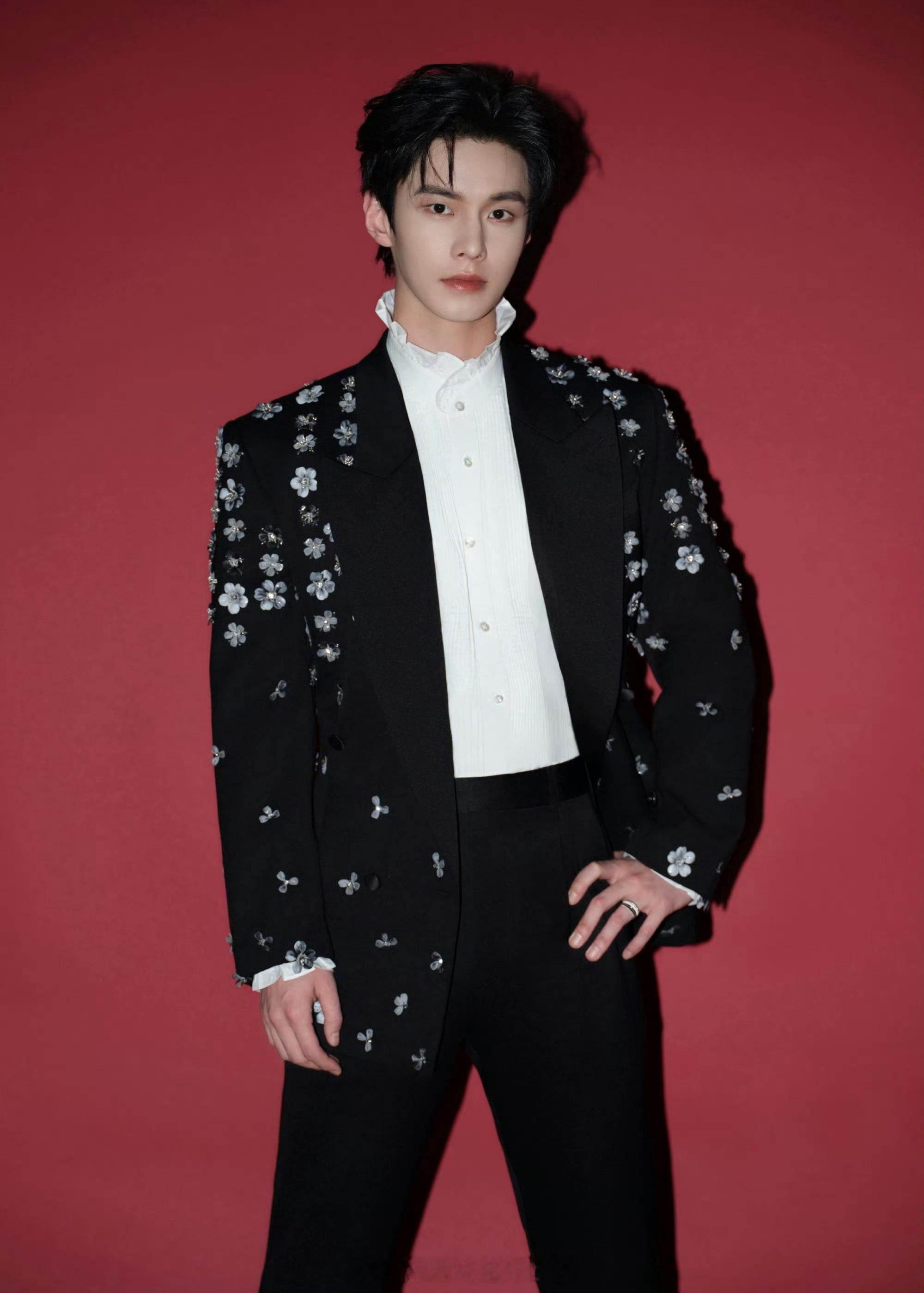 何与2026新春新物料每个都能做🧧封面，大帅哥红红火火！ 