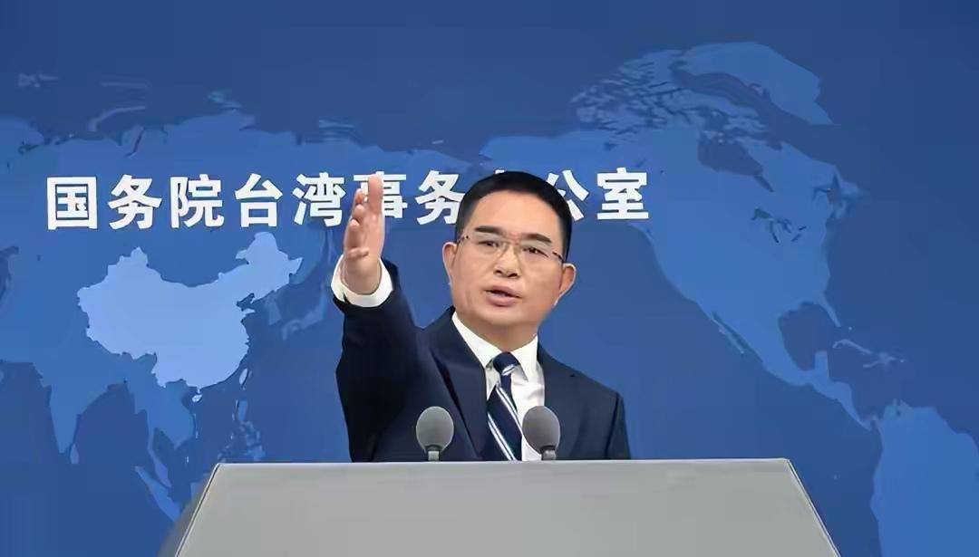 强硬亮剑！台海划定禁区实弹演练，赖清德公然叫嚣，统一大势无可逆转
7 月下旬，东