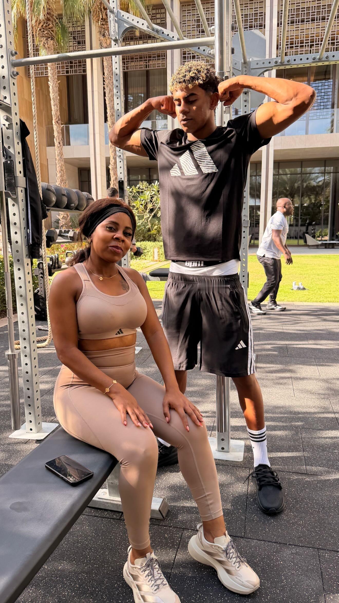 亚马尔ins story更新🆕💪🏻巴萨体育大赏至死不渝红蓝魂