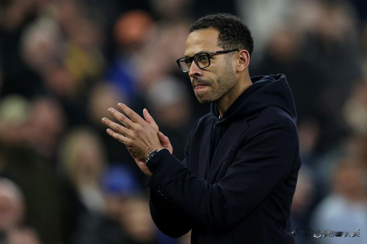 官方：切尔西宣布罗塞尼尔离任

罗塞尼尔在今年1月初上任切尔西主帅，执教期间各项