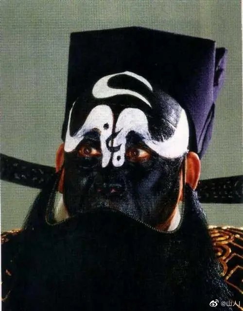 我最近就给你们最简单的快乐操作模式：指定几个简单的，买了后第二天开盘我大概计算会