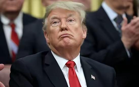 美国的一个前议员说，懂王已经住院了，看样子随时就挂了。

最近美国政坛又出大新闻