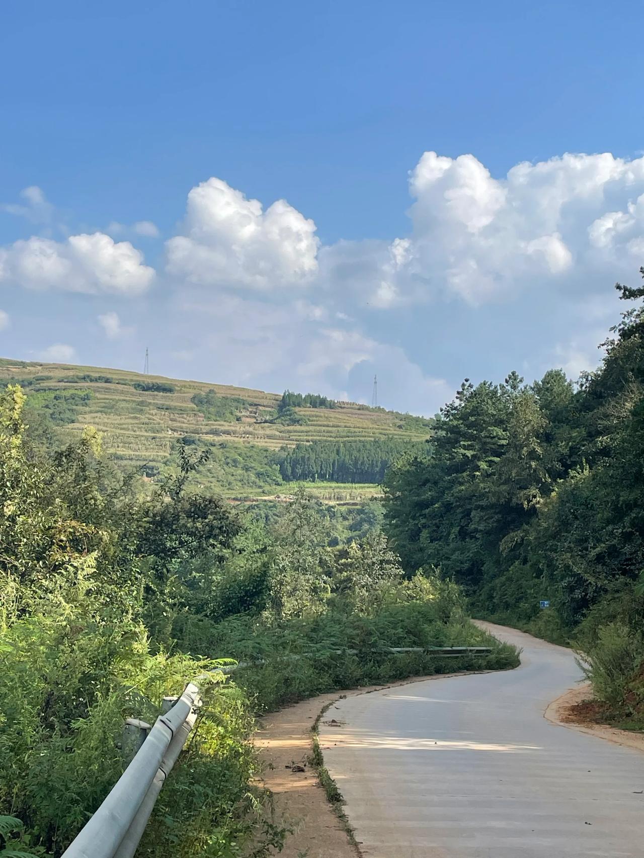 #自驾旅行记录#
乡村风景。