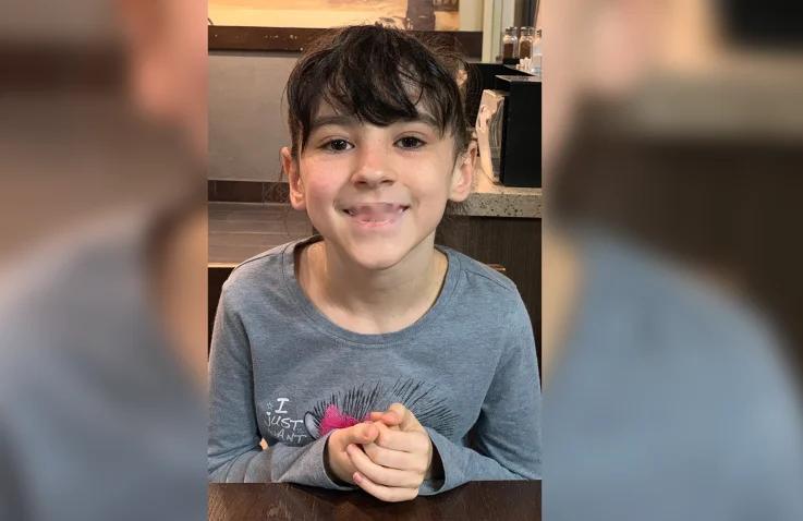 阿拉贝拉于2022年8月30日因遭受虐待和忽视而去世，当时年仅11岁。(互联网照