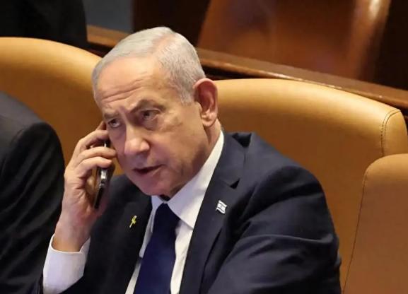 以色列总理内塔尼亚胡急疯了，深夜密电特朗普，强硬禁止他与伊朗谈停火。

这根本不