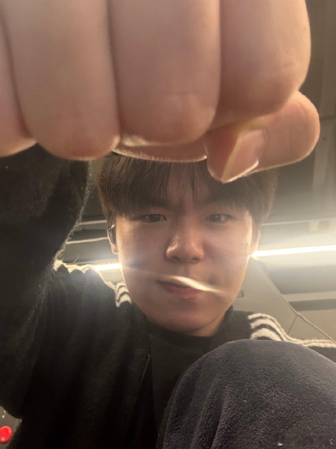 犯困了么？❌️清醒一点，给我学习👊cr.heosukipibot2026lck