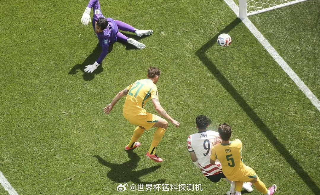 东道主火力拉满：美国2-0拿下澳大利亚，波切蒂诺迎来完美战局，黑马气场席卷全场2