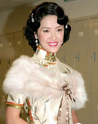 好多人都说向海岚不好看，可我觉得挺好看的啊！
她演的杨贵妃虽然不能跟林芳兵，周洁