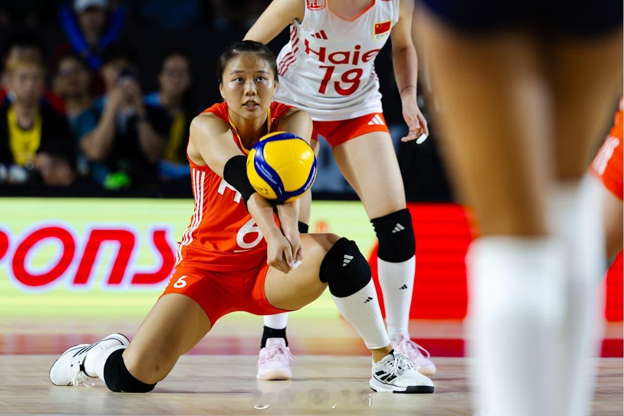 【一传数据】中国女排3比0多米尼加女排（25-15 25-21 25-17）王梦