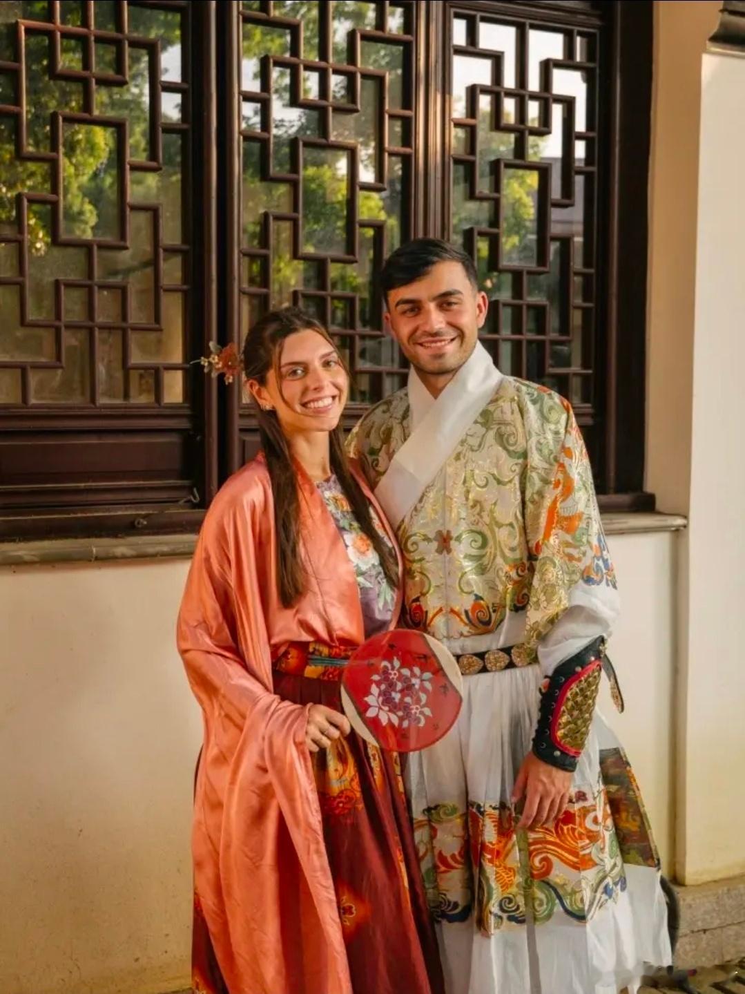 西班牙媒体观察：世界杯冠军佩德里深耕中国市场，亲民行程收获超高国民好感度来自《世