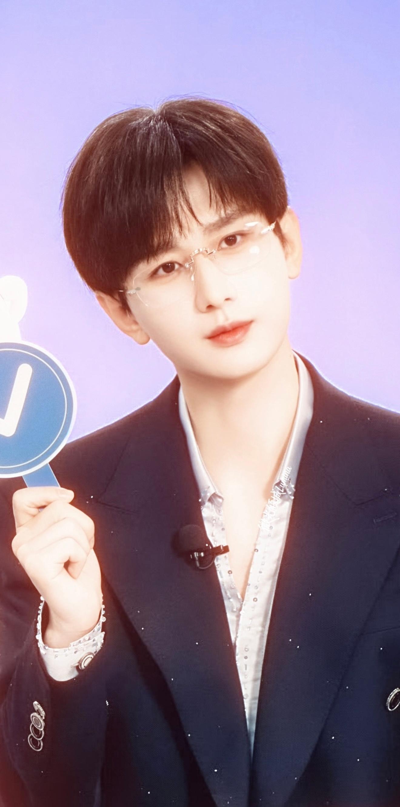 九敏，他好乖啊！一见你就笑💞 ​​​